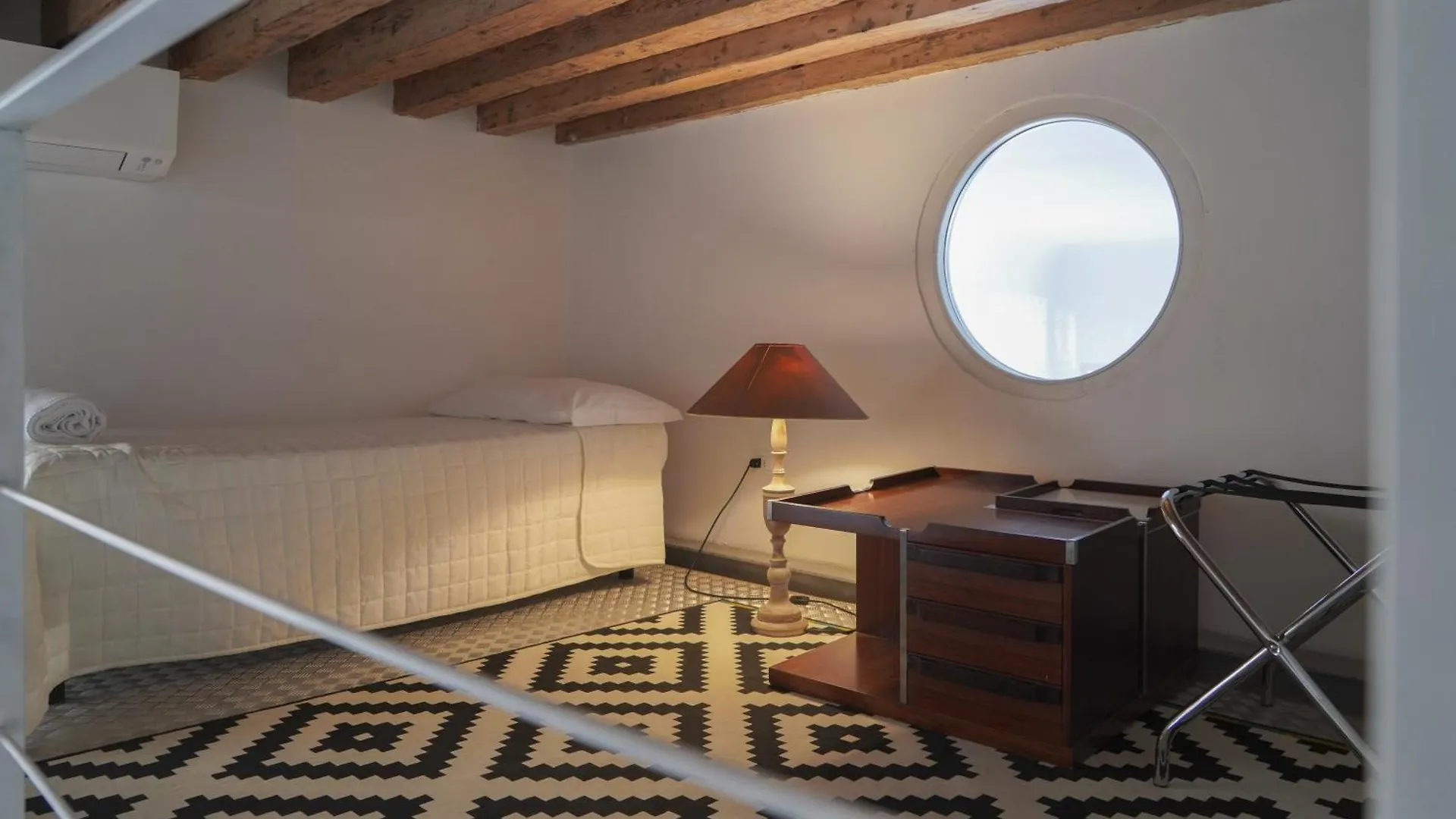 Family Apartment With Terrace Venise